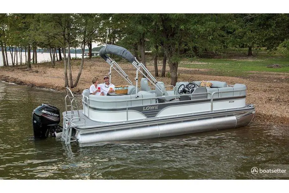 Rent a Lowe Pontoons SS230 Mercury in Okeechobee, FL on Boatsetter